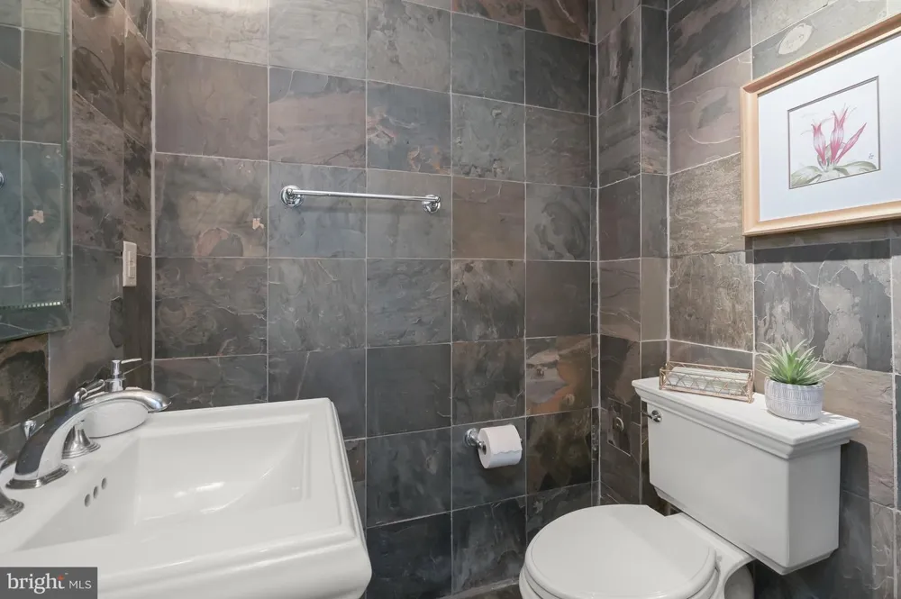 1531 KINGMAN PLACE NW Washington, DC 20005