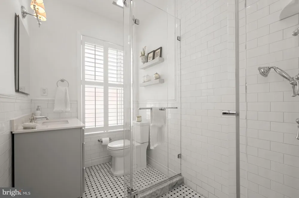 1531 KINGMAN PLACE NW Washington, DC 20005