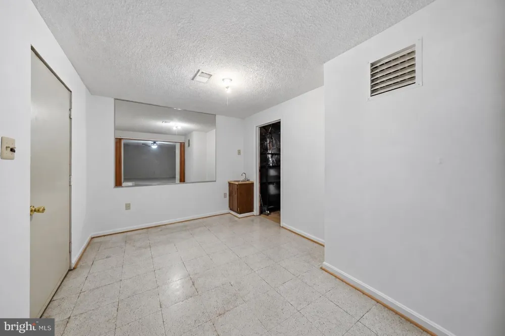 6305 JUANITA COURT Suitland, MD 20746