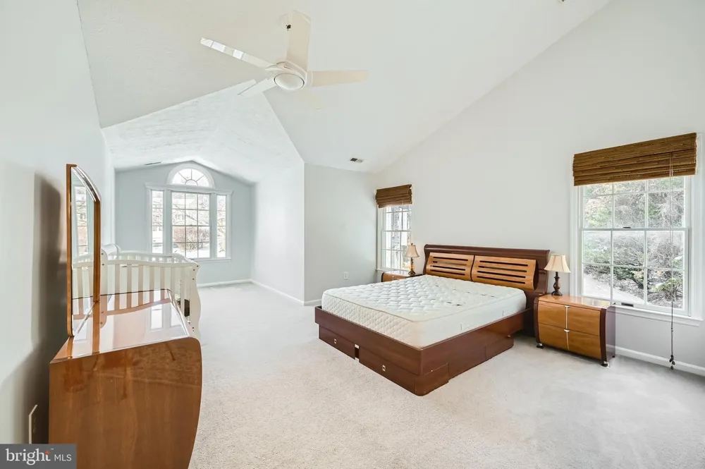 8 SAPPHIRE HILL COURT Baltimore, MD 21209
