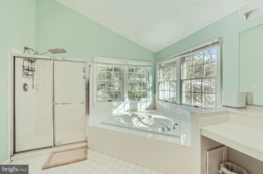 8 SAPPHIRE HILL COURT Baltimore, MD 21209