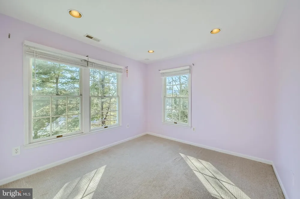 8 SAPPHIRE HILL COURT Baltimore, MD 21209