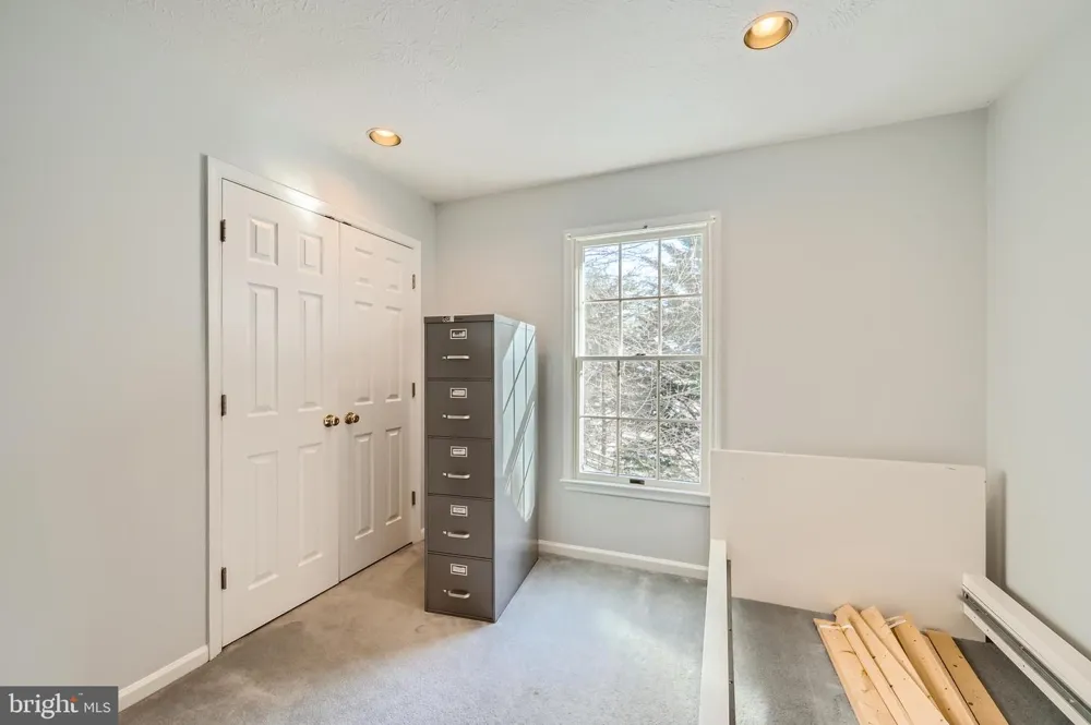 8 SAPPHIRE HILL COURT Baltimore, MD 21209
