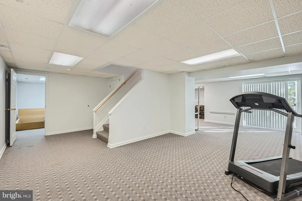 8 SAPPHIRE HILL COURT Baltimore, MD 21209