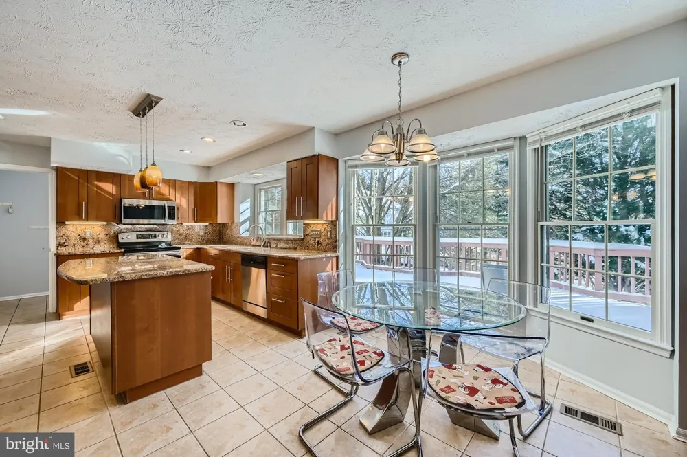 8 SAPPHIRE HILL COURT Baltimore, MD 21209