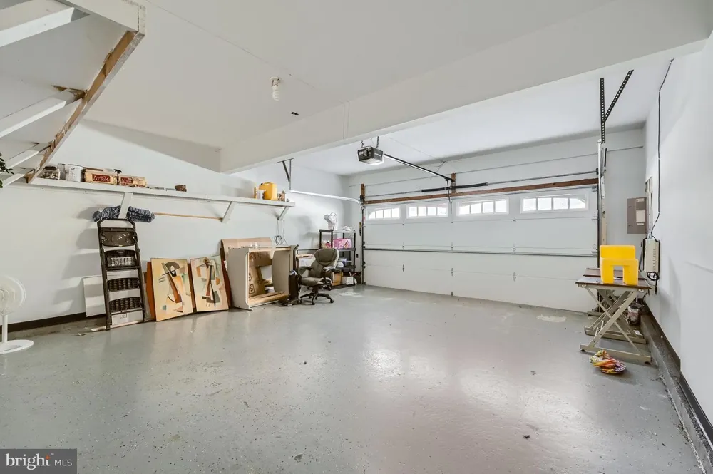 8 SAPPHIRE HILL COURT Baltimore, MD 21209