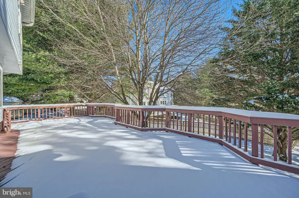 8 SAPPHIRE HILL COURT Baltimore, MD 21209