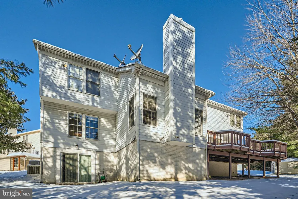 8 SAPPHIRE HILL COURT Baltimore, MD 21209