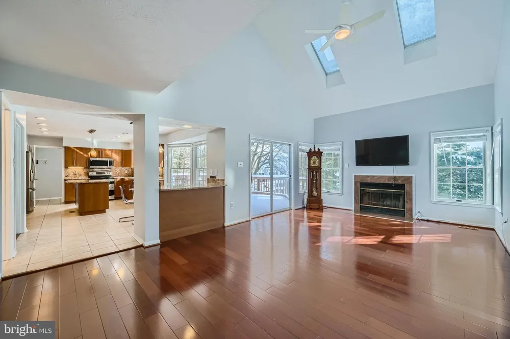 8 SAPPHIRE HILL COURT Baltimore, MD 21209