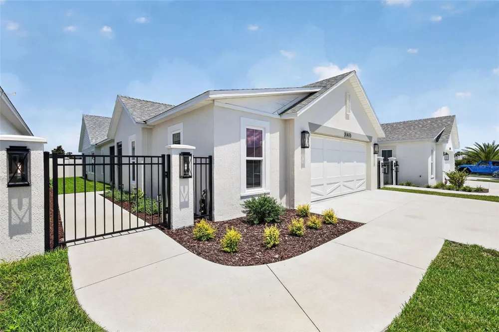 2005 SANTINO AVENUE The Villages, FL 34762