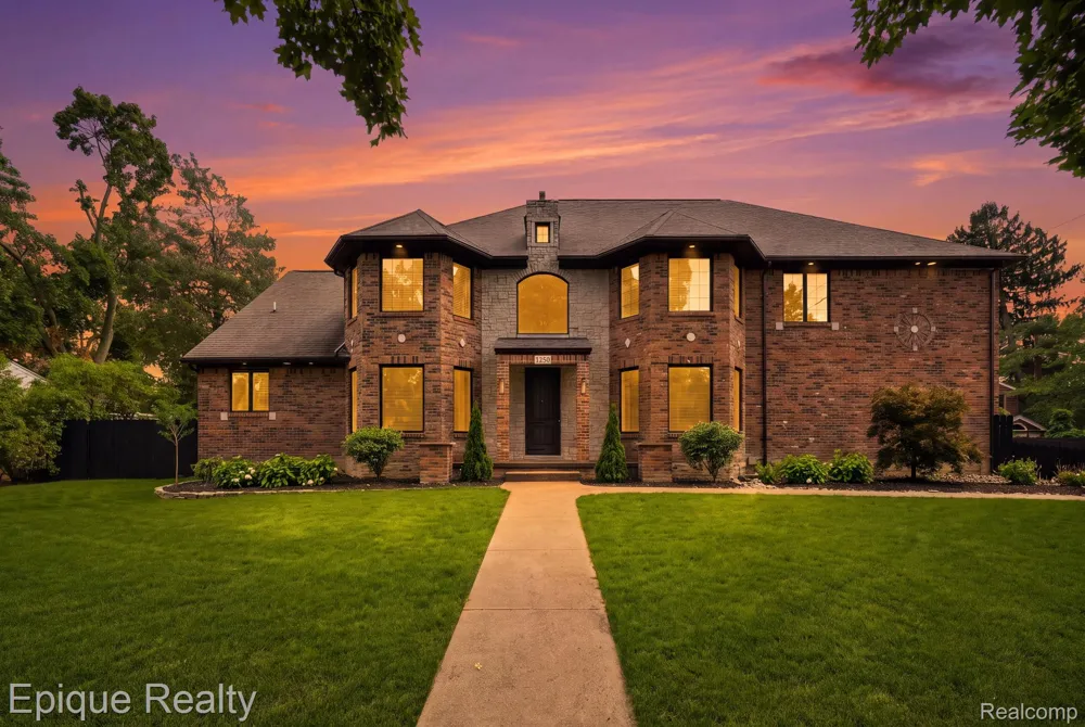 1420 Yosemite Boulevard Birmingham City, MI 48009