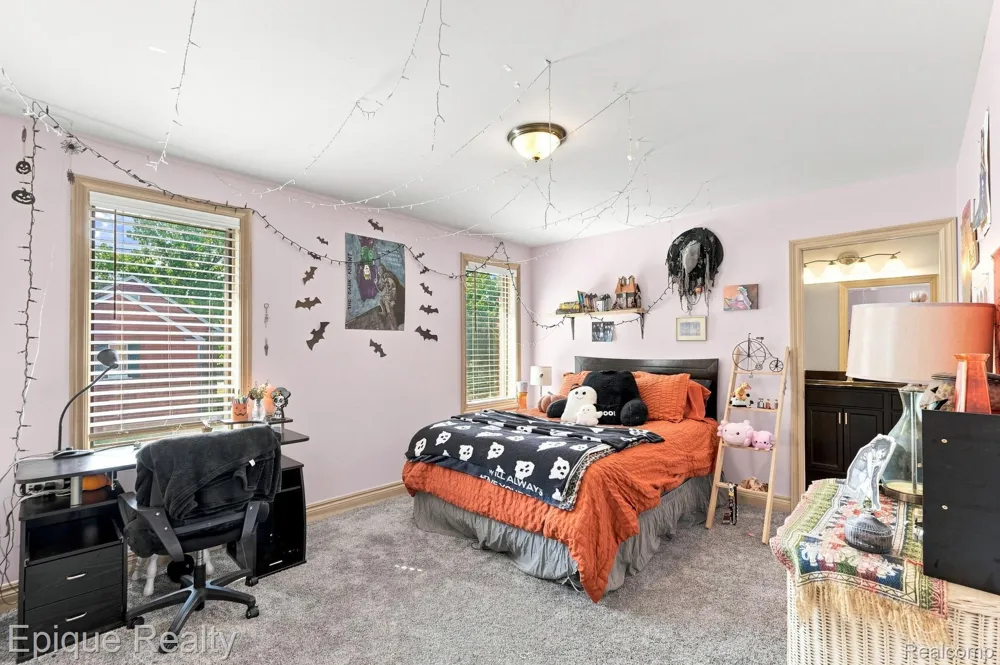 1420 Yosemite Boulevard Birmingham City, MI 48009