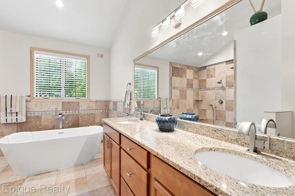 1420 Yosemite Boulevard Birmingham City, MI 48009