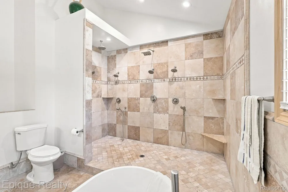 1420 Yosemite Boulevard Birmingham City, MI 48009