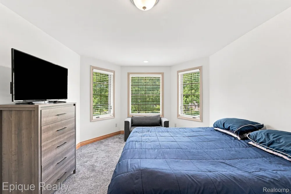 1420 Yosemite Boulevard Birmingham City, MI 48009