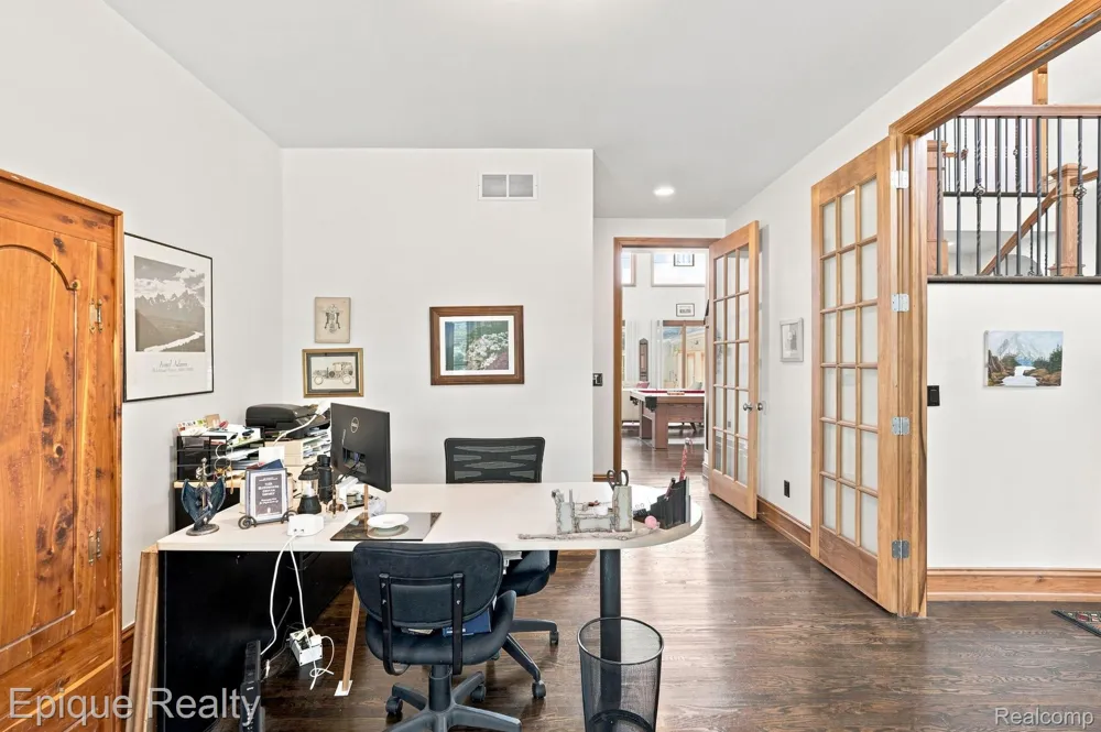 1420 Yosemite Boulevard Birmingham City, MI 48009
