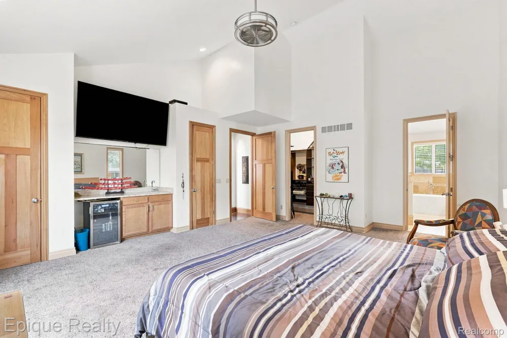 1420 Yosemite Boulevard Birmingham City, MI 48009