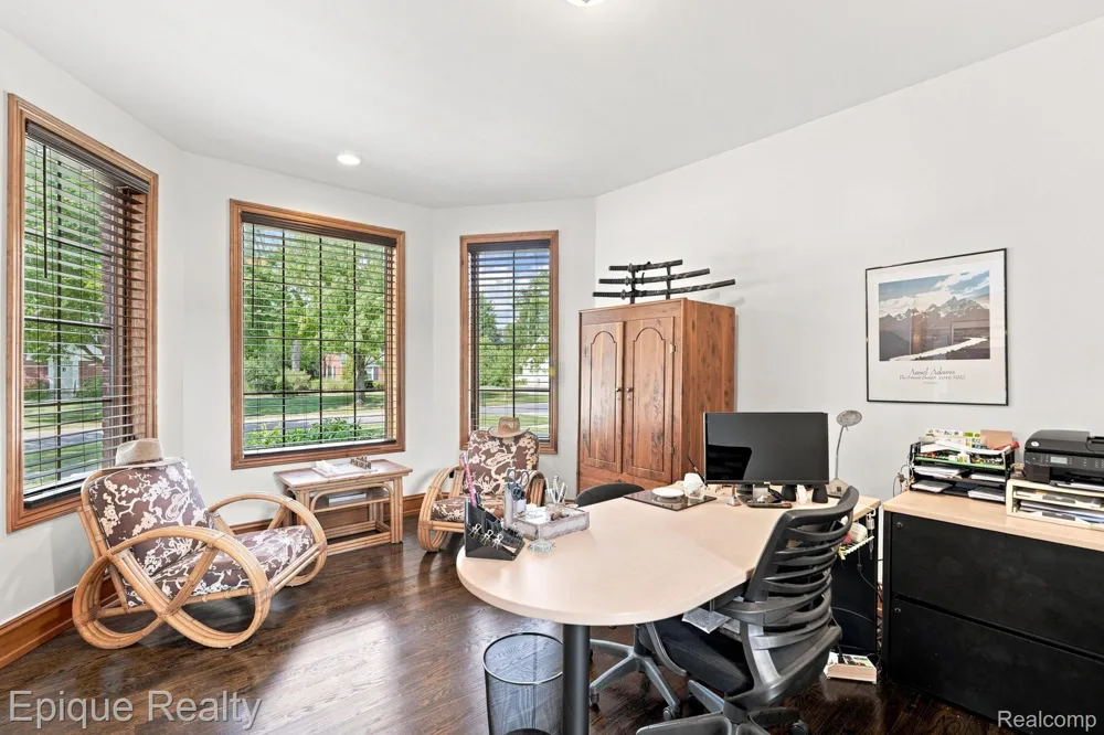 1420 Yosemite Boulevard Birmingham City, MI 48009