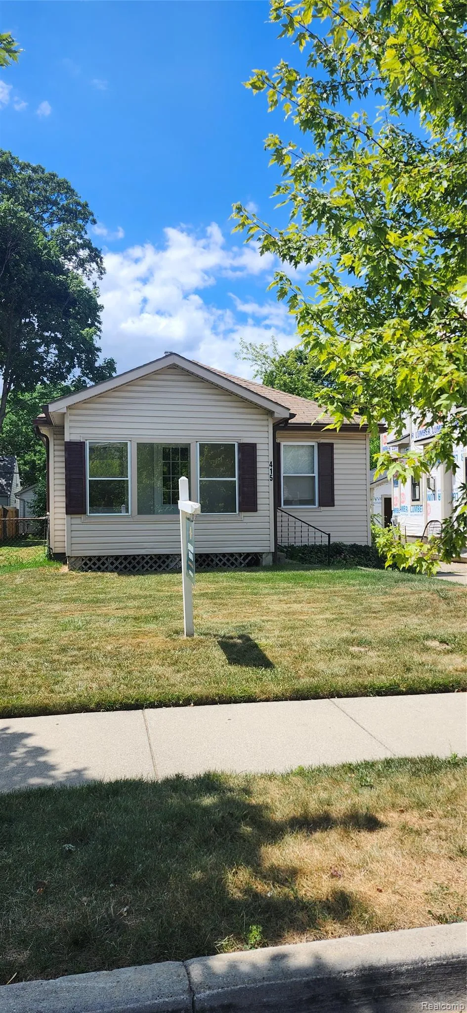 415 Gainsborough Avenue Royal Oak City, MI 48067