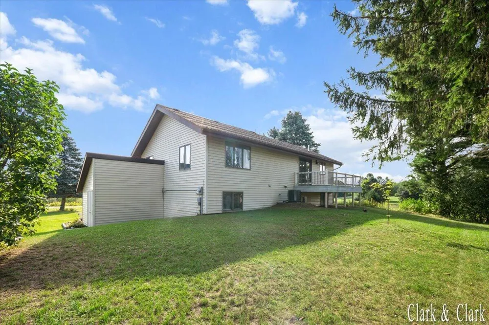 1030 Par Drive Sherman Township, MI 48893