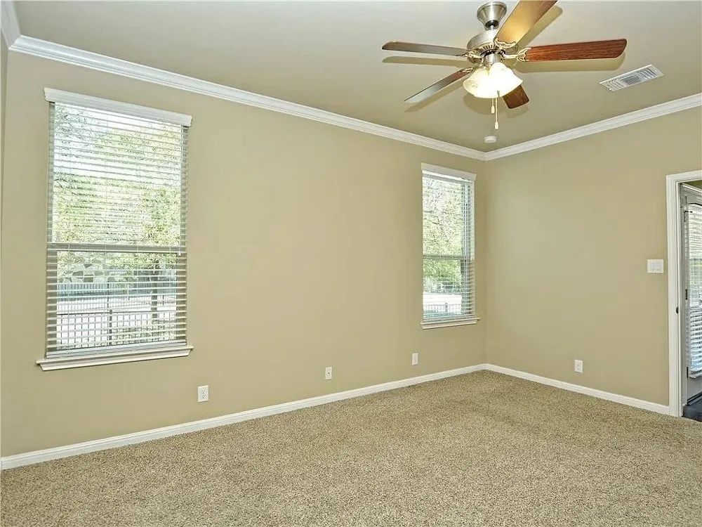 9512 Solana Vista Loop #B Austin, TX 78750