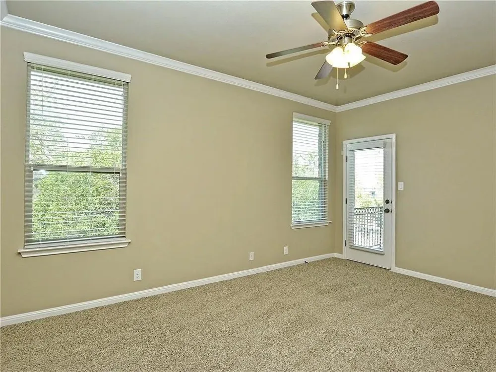 9512 Solana Vista Loop #B Austin, TX 78750