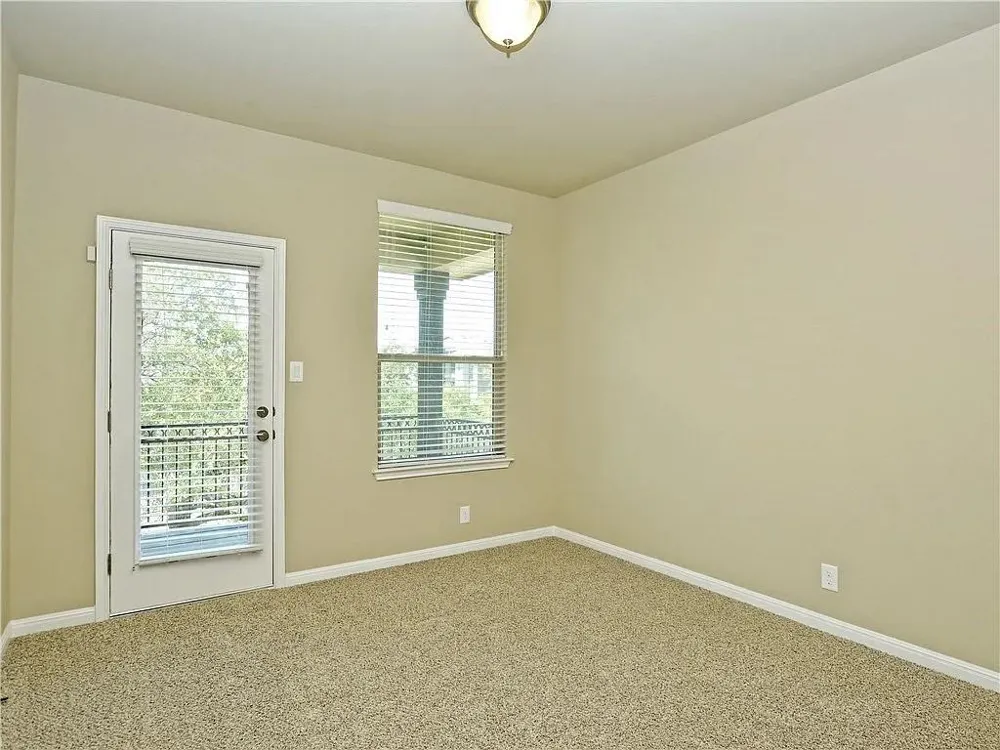 9512 Solana Vista Loop #B Austin, TX 78750