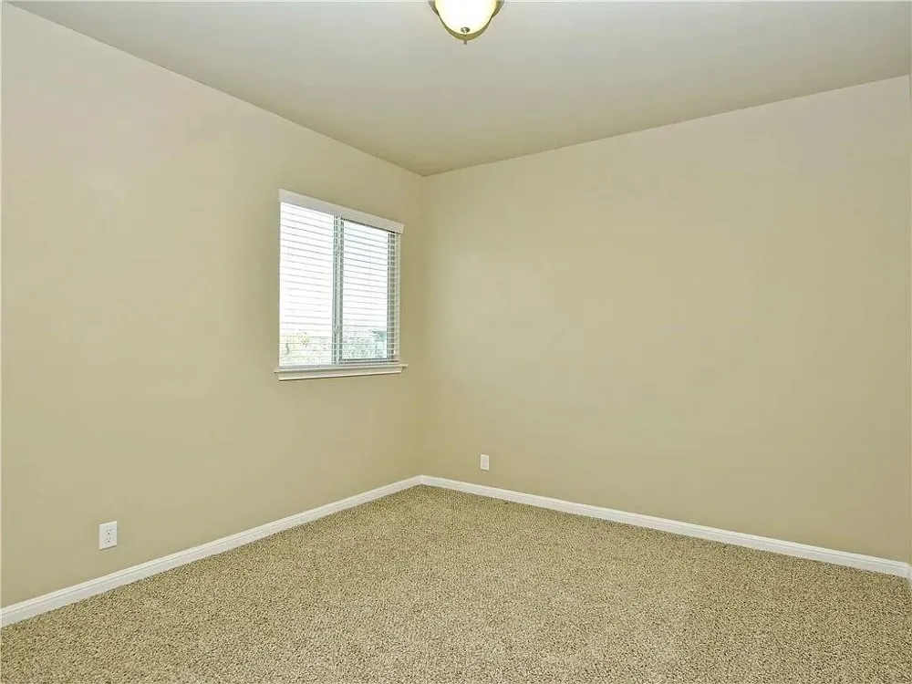 9512 Solana Vista Loop #B Austin, TX 78750