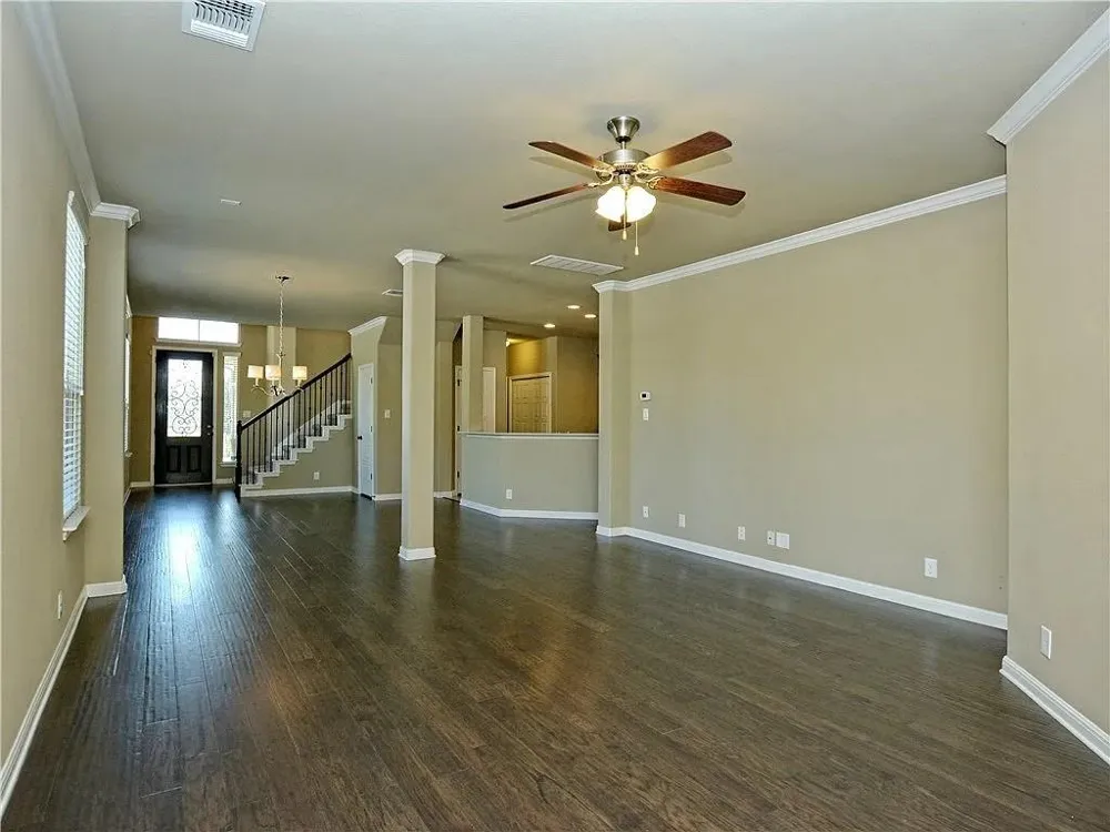 9512 Solana Vista Loop #B Austin, TX 78750