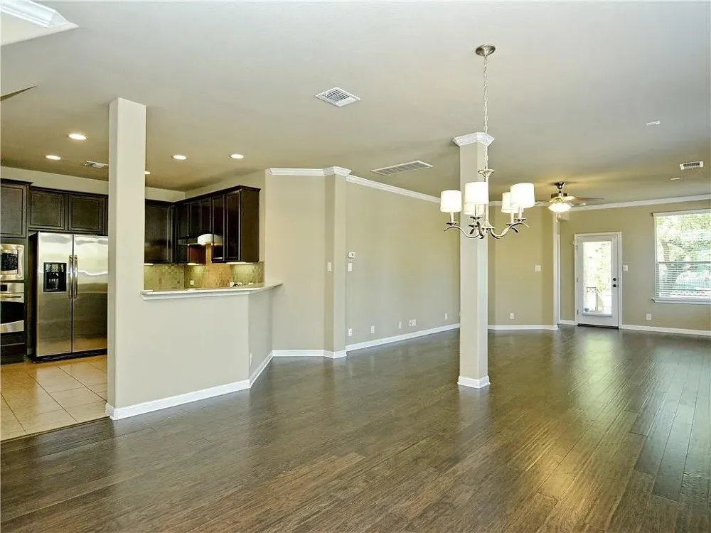 9512 Solana Vista Loop #B Austin, TX 78750