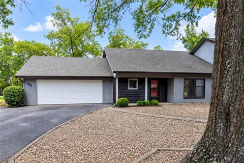 25 Shakespeare Drive
