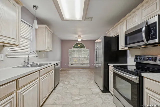 9651 EMERALD PL San Antonio, TX 78245