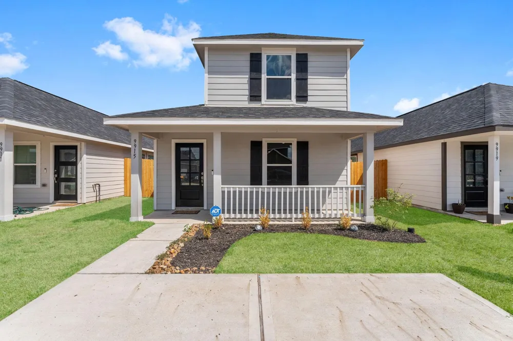 9915 Opal Stone Way Conroe, TX 77306