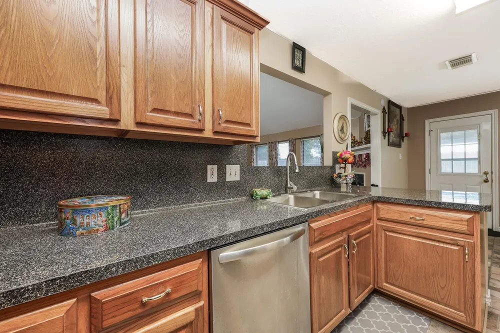 5233 Ridgecrest Drive La Porte, TX 77571