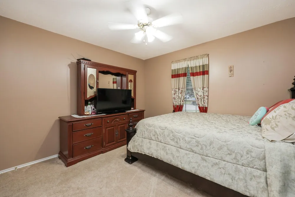 5233 Ridgecrest Drive La Porte, TX 77571