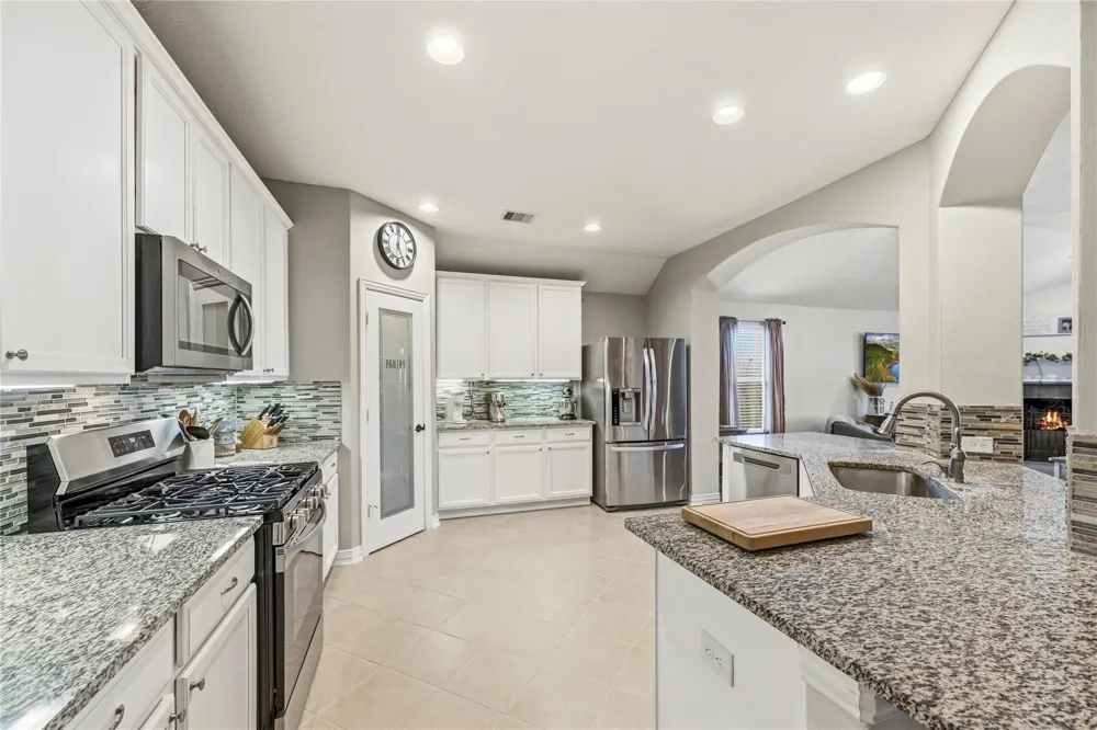 16014 Mark Crest Drive Hockley, TX 77447