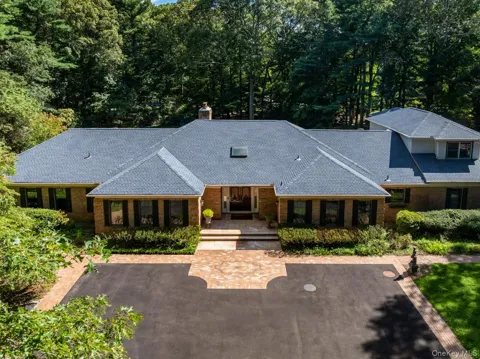 10 Laurel Woods Drive
