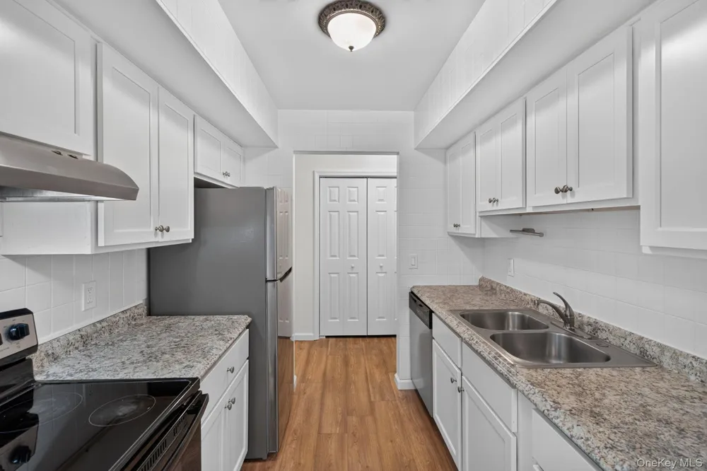 1802 Cherry Hill Drive Poughkeepsie, NY 12603