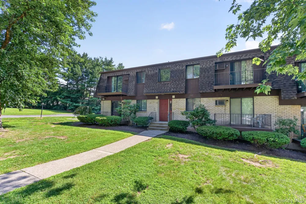 1802 Cherry Hill Drive Poughkeepsie, NY 12603