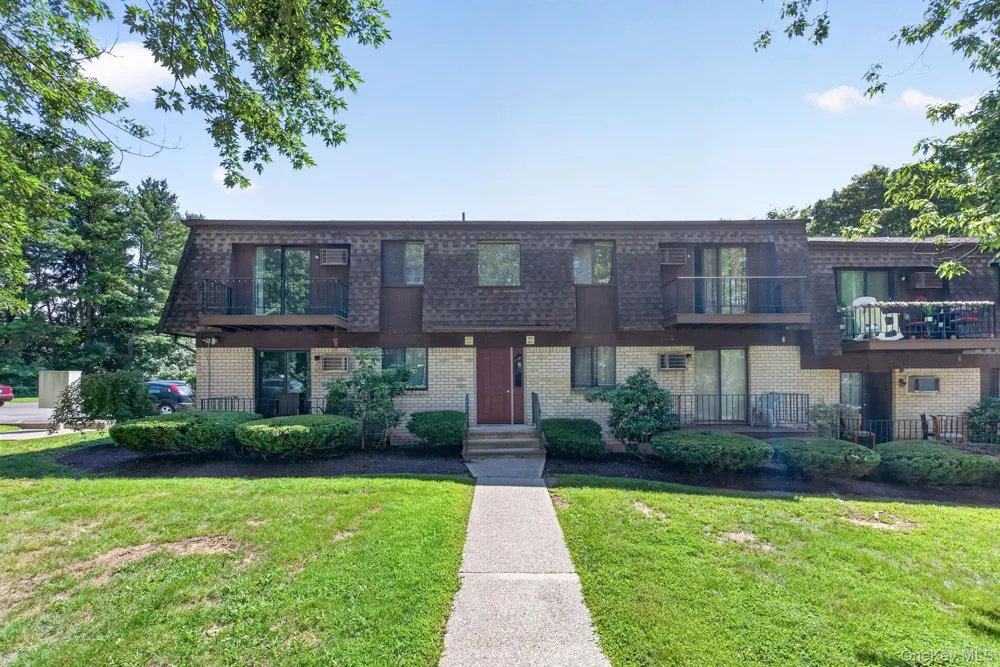 1802 Cherry Hill Drive Poughkeepsie, NY 12603