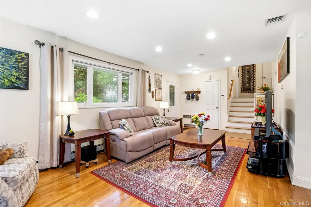 30 Oregon Drive Huntington Station, NY 11746