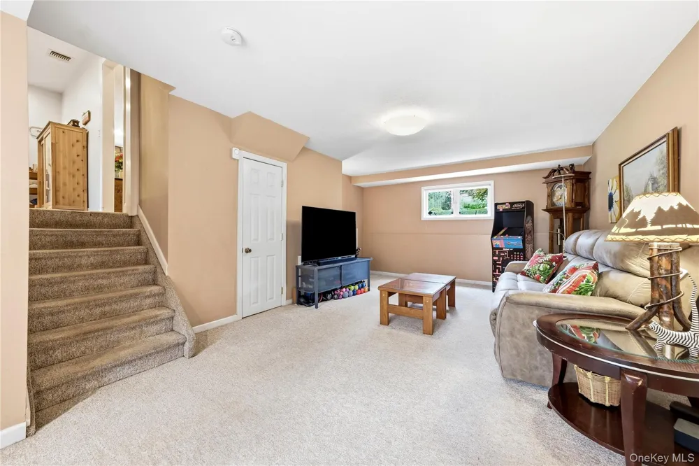 30 Oregon Drive Huntington Station, NY 11746