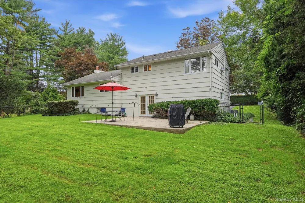 30 Oregon Drive Huntington Station, NY 11746