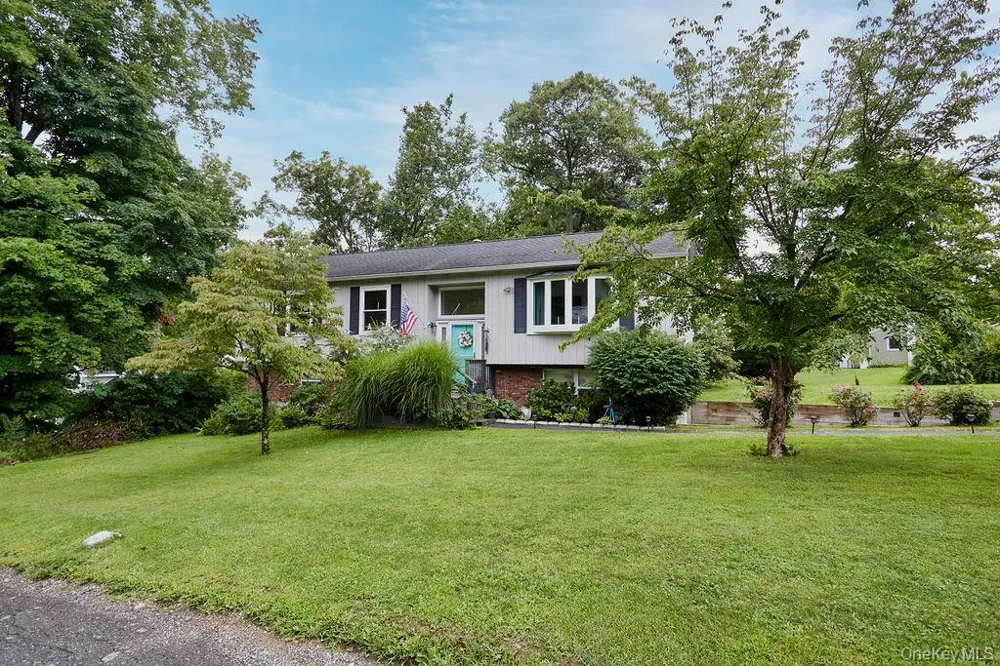 23 Allen Road Garrison, NY 10524