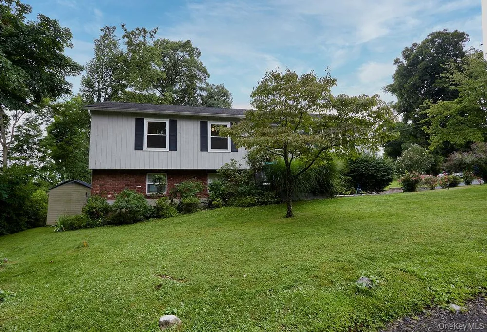 23 Allen Road Garrison, NY 10524