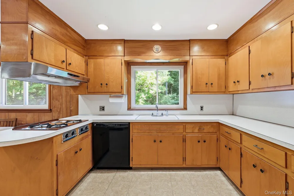5 River Road Suffern, NY 10901