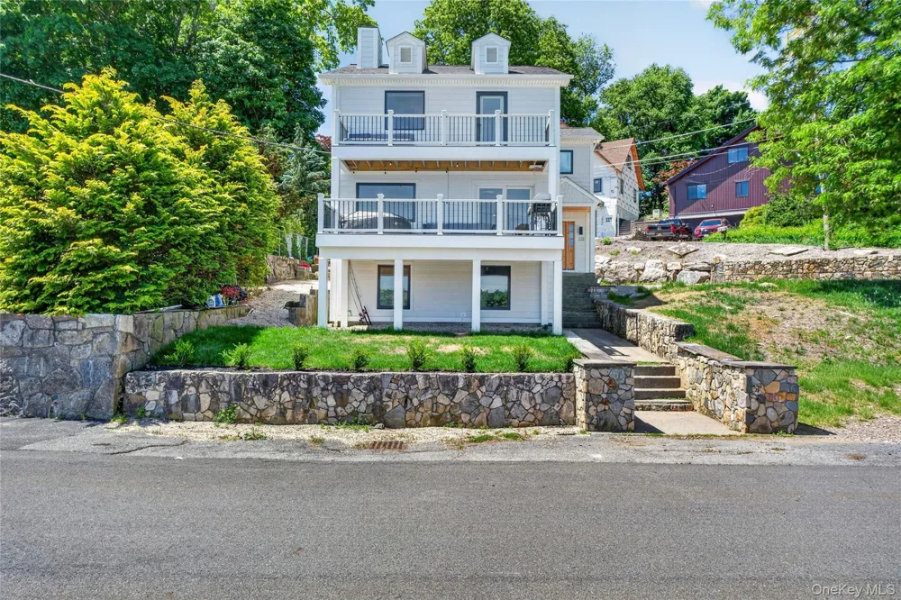 175 W Lakeshore Drive Carmel, NY 10512
