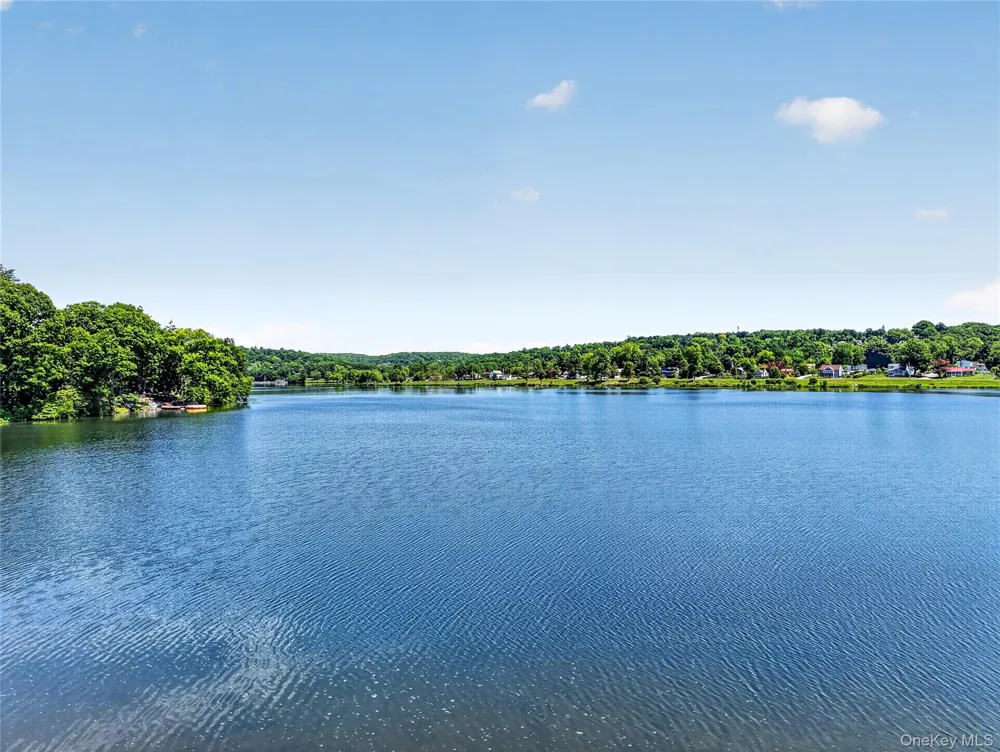 175 W Lakeshore Drive Carmel, NY 10512