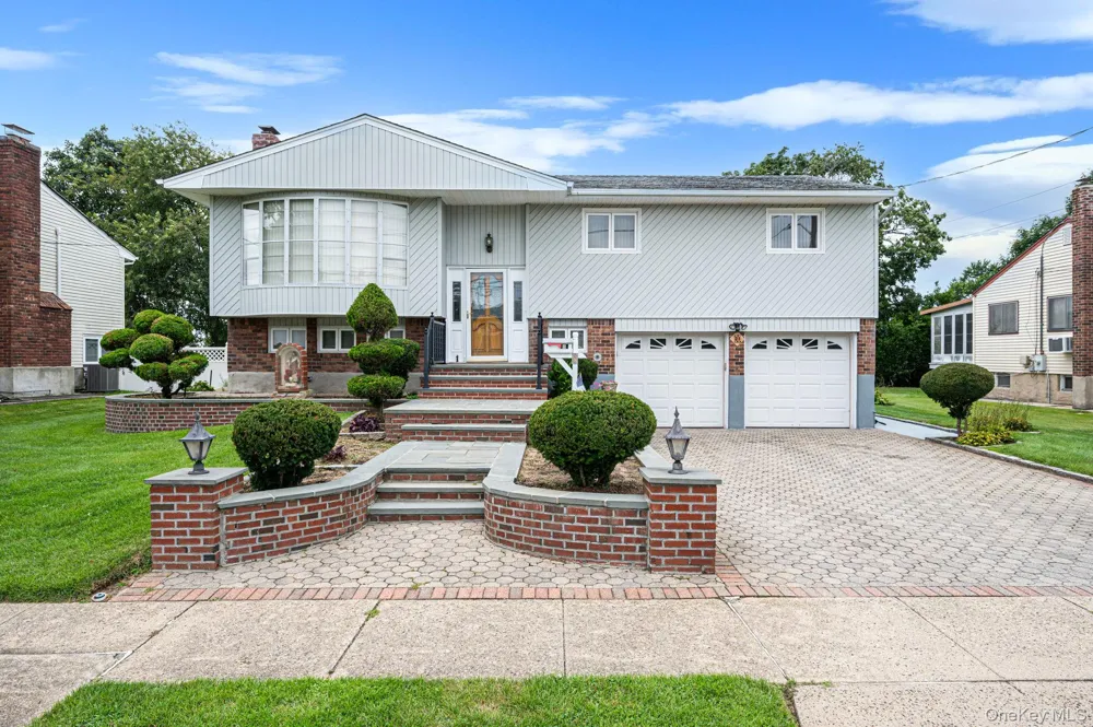 21 Page Drive Hicksville, NY 11801