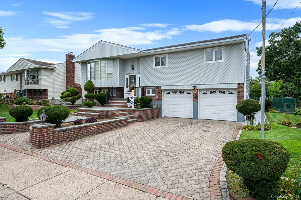 21 Page Drive Hicksville, NY 11801